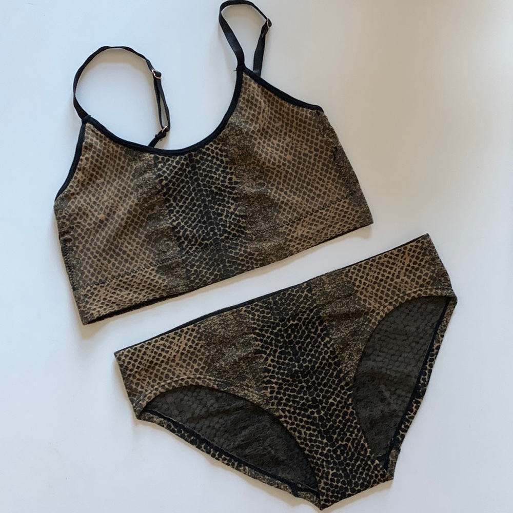 Danskin Set